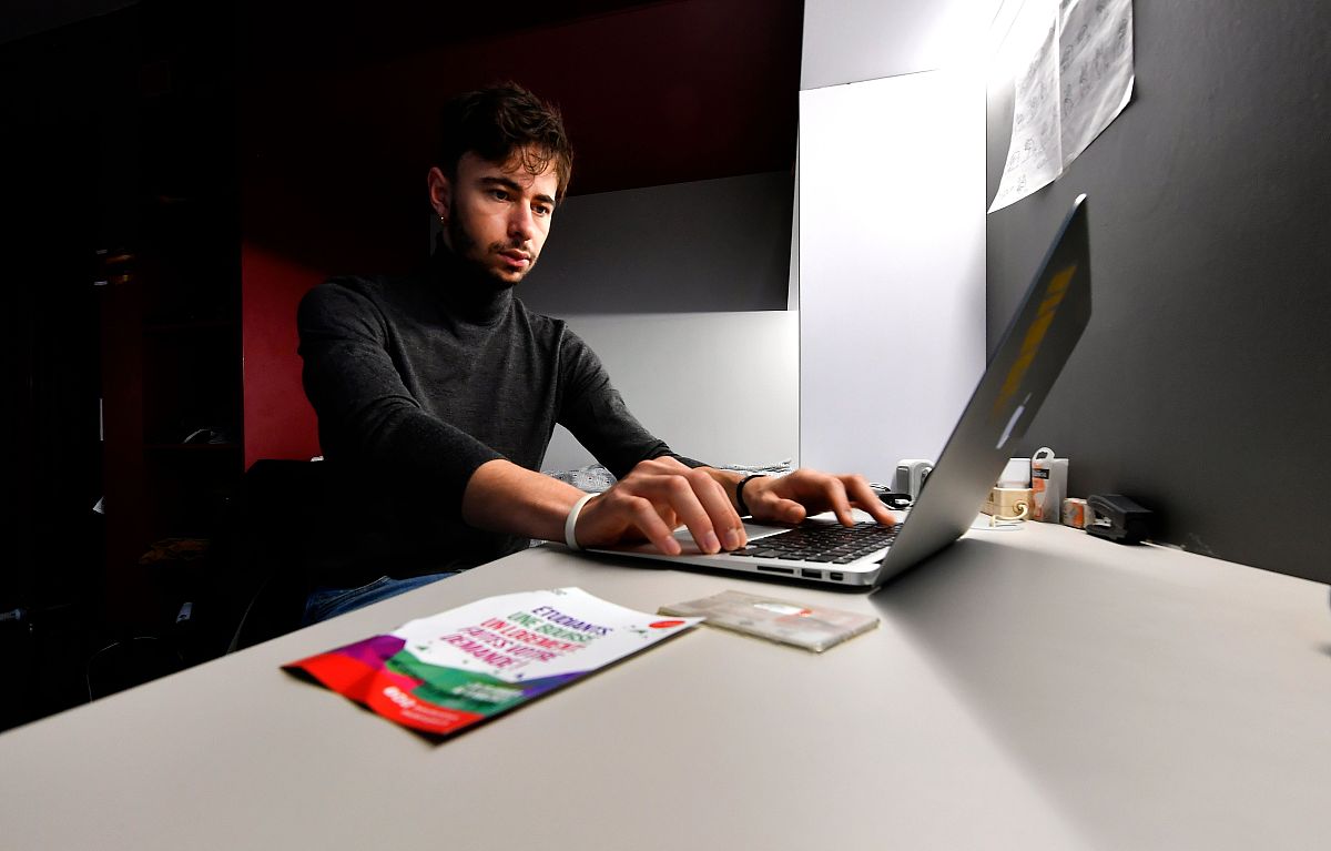 初中毕业上职业中专好还是上普高好