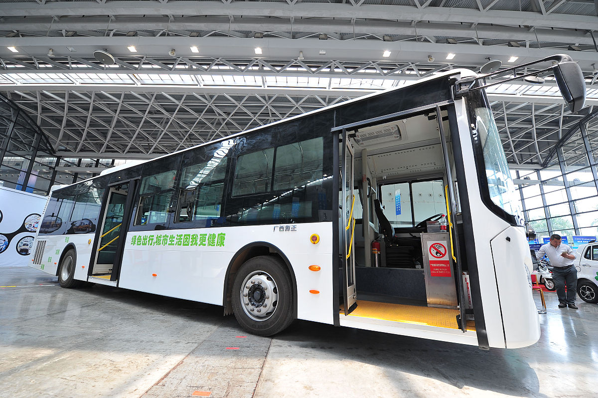 公交车是手动挡还是自动挡