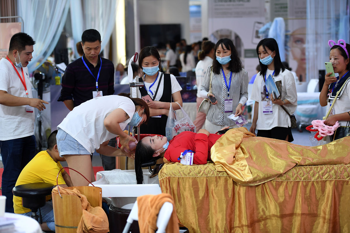 贵州职校连锁经营管理专业就业前景好不好？好就业吗