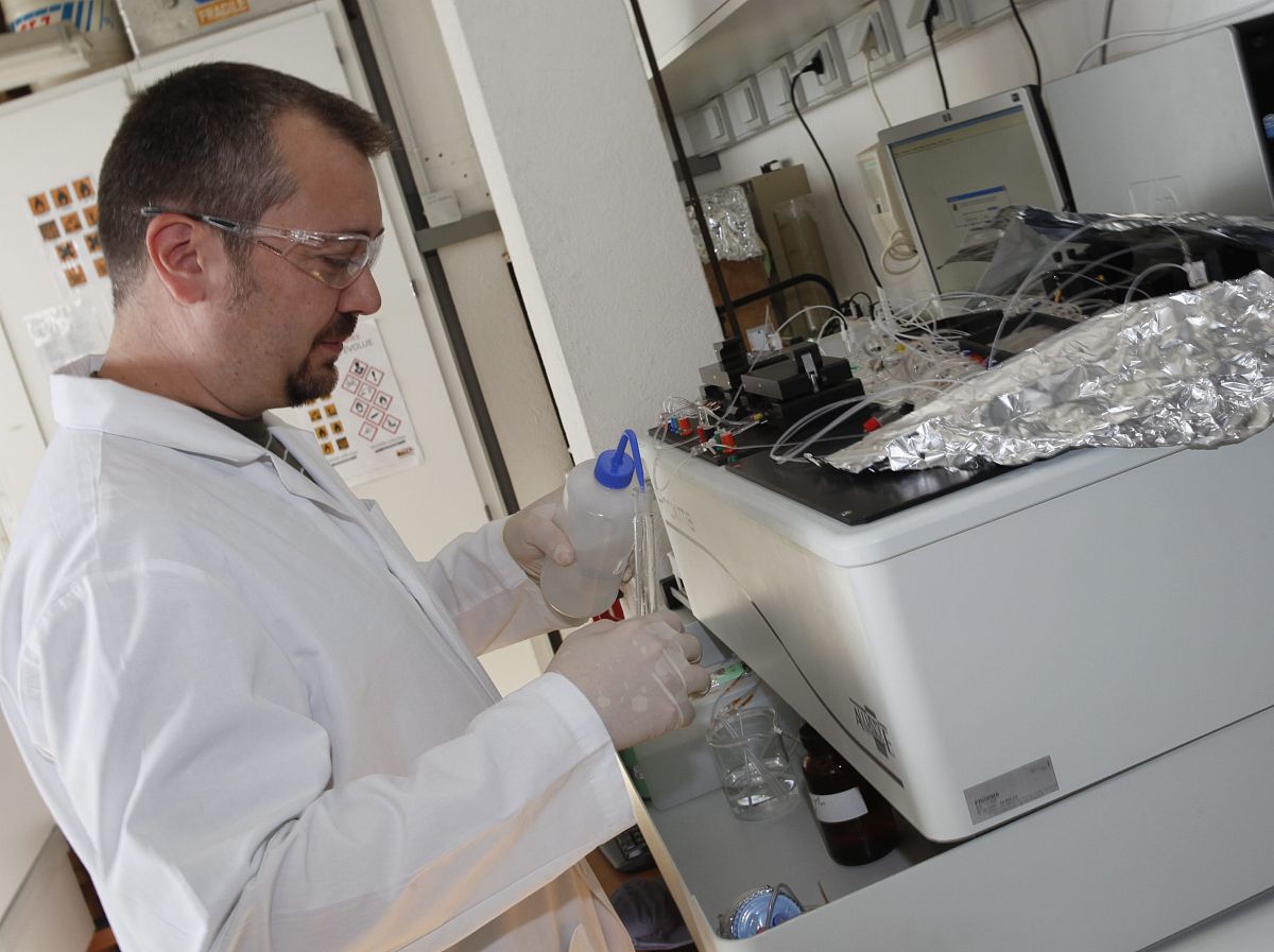 吉林大学电子科学与技术专业：优势、发展前景及未来展望