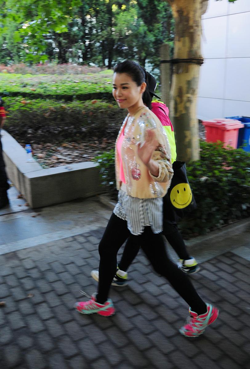 2014年10月13日,上海,早前,胡杏儿现身上海某活动.胡杏儿