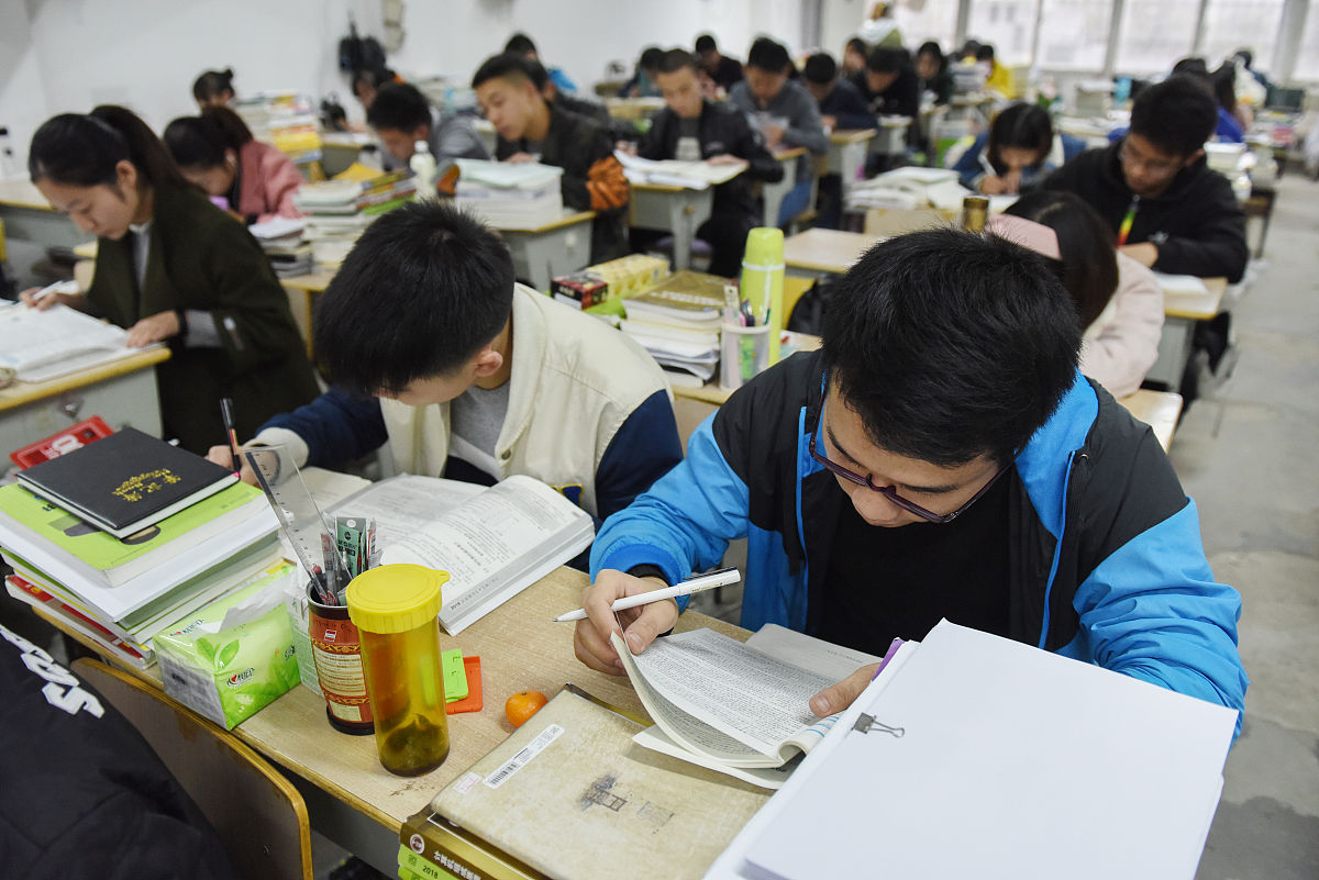 贵州中考成绩一般般的学生读职校有出路吗？选择职业教育的优势和发展方向