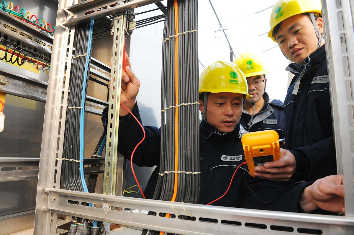 电力系统稳定运行的关键：可靠性和安全性研究