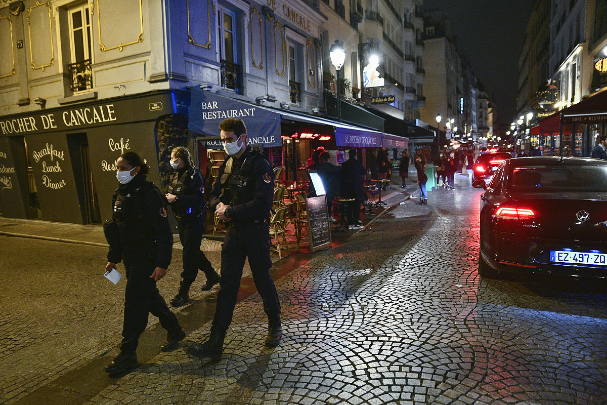 法国夜间安全感垫底！仅35.5%民众敢独自步行