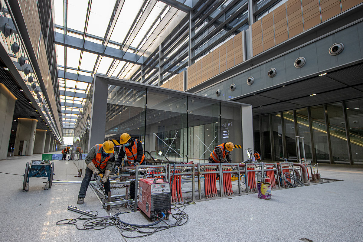 1可参考上海样板工厂的管理模式。 2AQUA20-30万台产品转产大连后预测可改 善大连工厂成本竞争力。以上翻译成日语