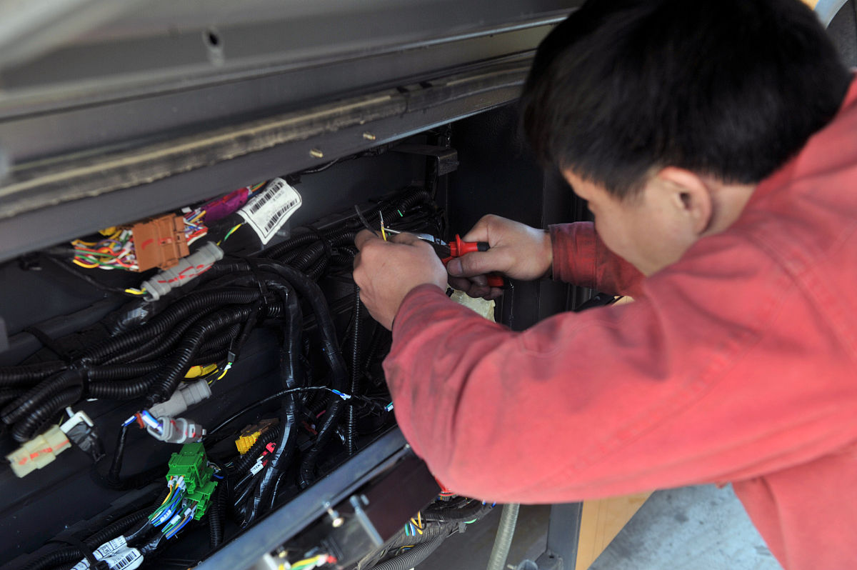 车身前门线束布置注意事项 - 确保安全可靠