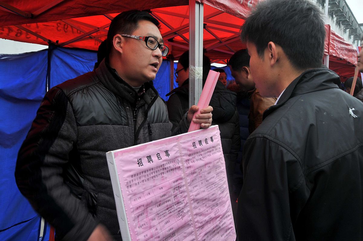 鄂州遇到困难怎么办？多种途径寻求帮助！