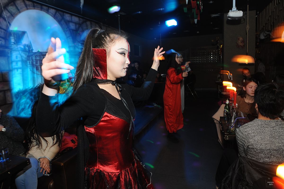 诡秘之主：现代都市奇幻小说，探寻人类存在意义