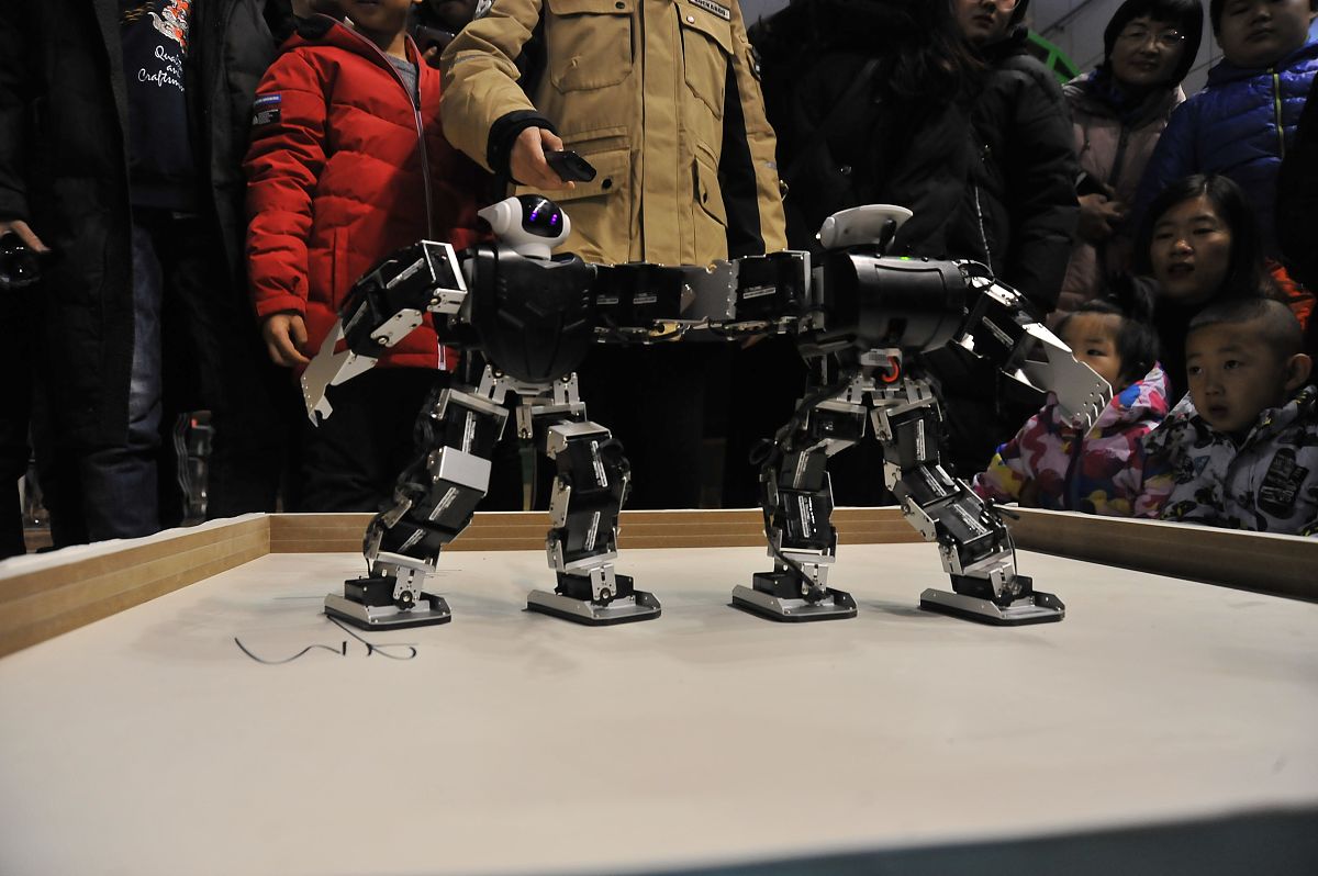 四杆机构运动副碰撞matlab程序