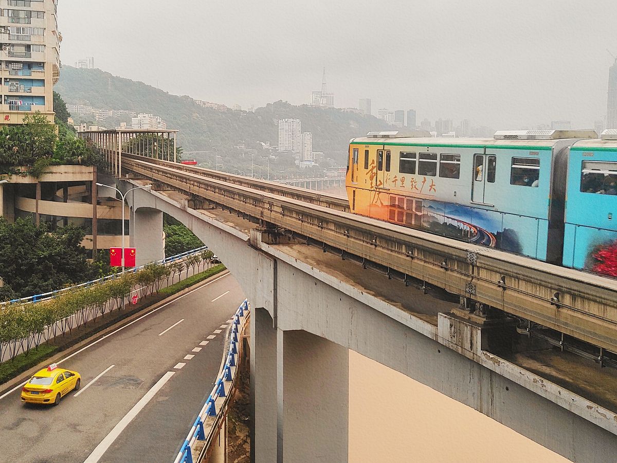 重庆轻轨专业怎么样？就业前景、课程、师资、社团活动全解析