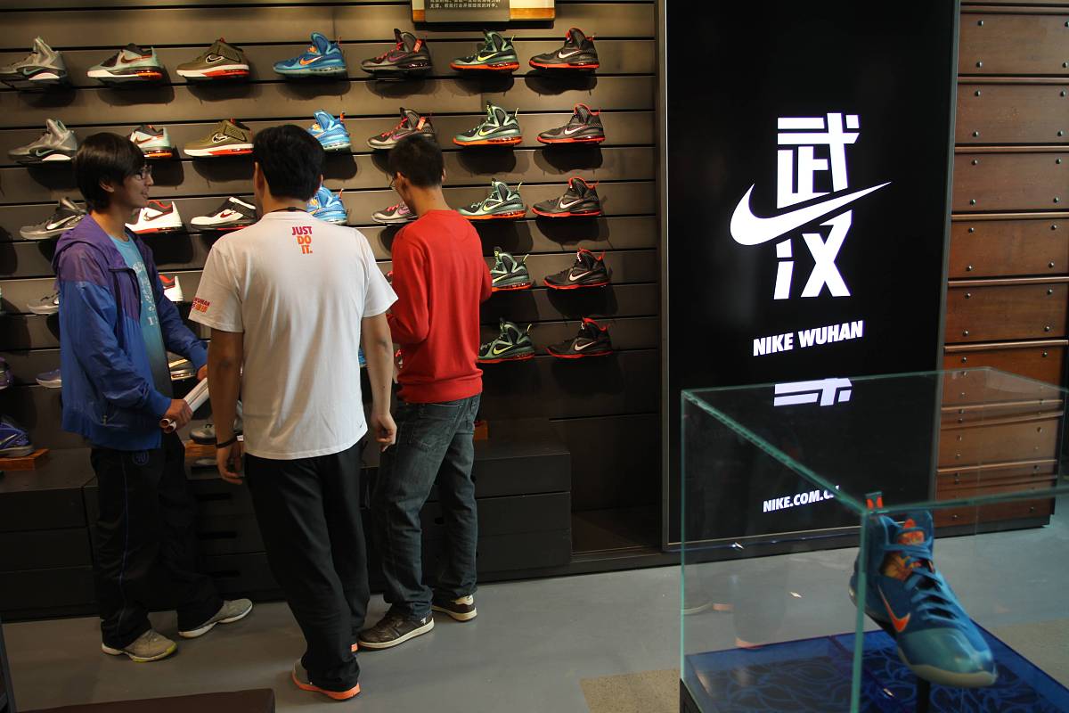 你怎么看待今年 4 月 Nike 旗下 Virtual Studios 和美国游戏巨头 EA SPORTS 达成合作协议。计划将 NFT 数字藏品引入体育游戏领域旨在提升玩家游戏体验。