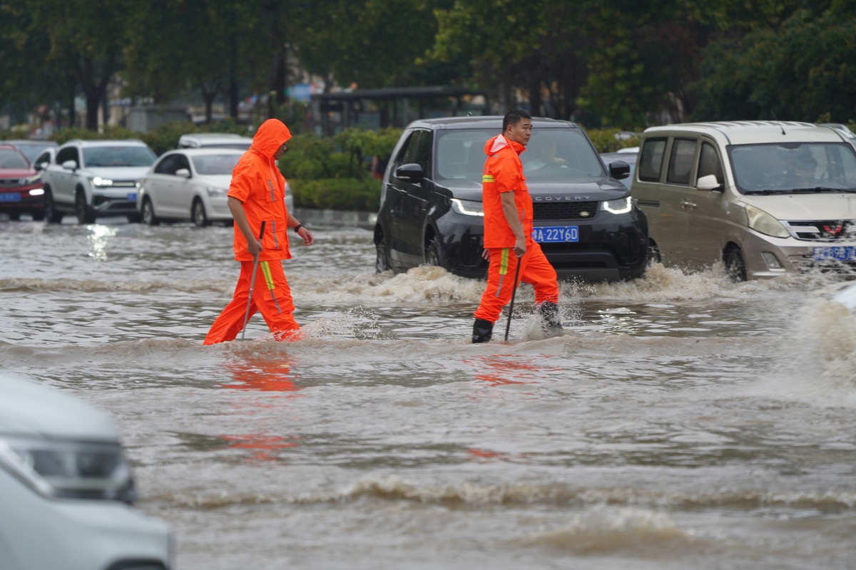 河北涿州汛情告急：多人被困，急需救援力量与物资支援！