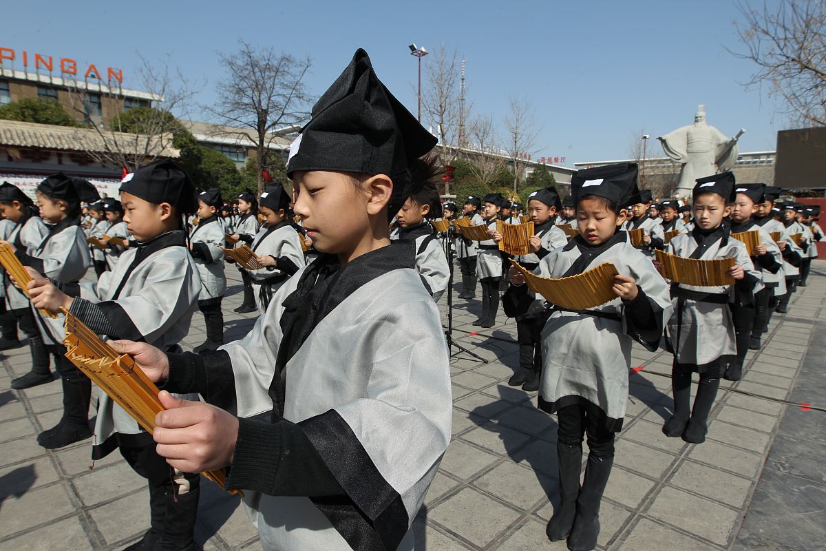 2019年3月12日,河南许昌,全市中小学中"品味三国,声动莲城"三国经典诗