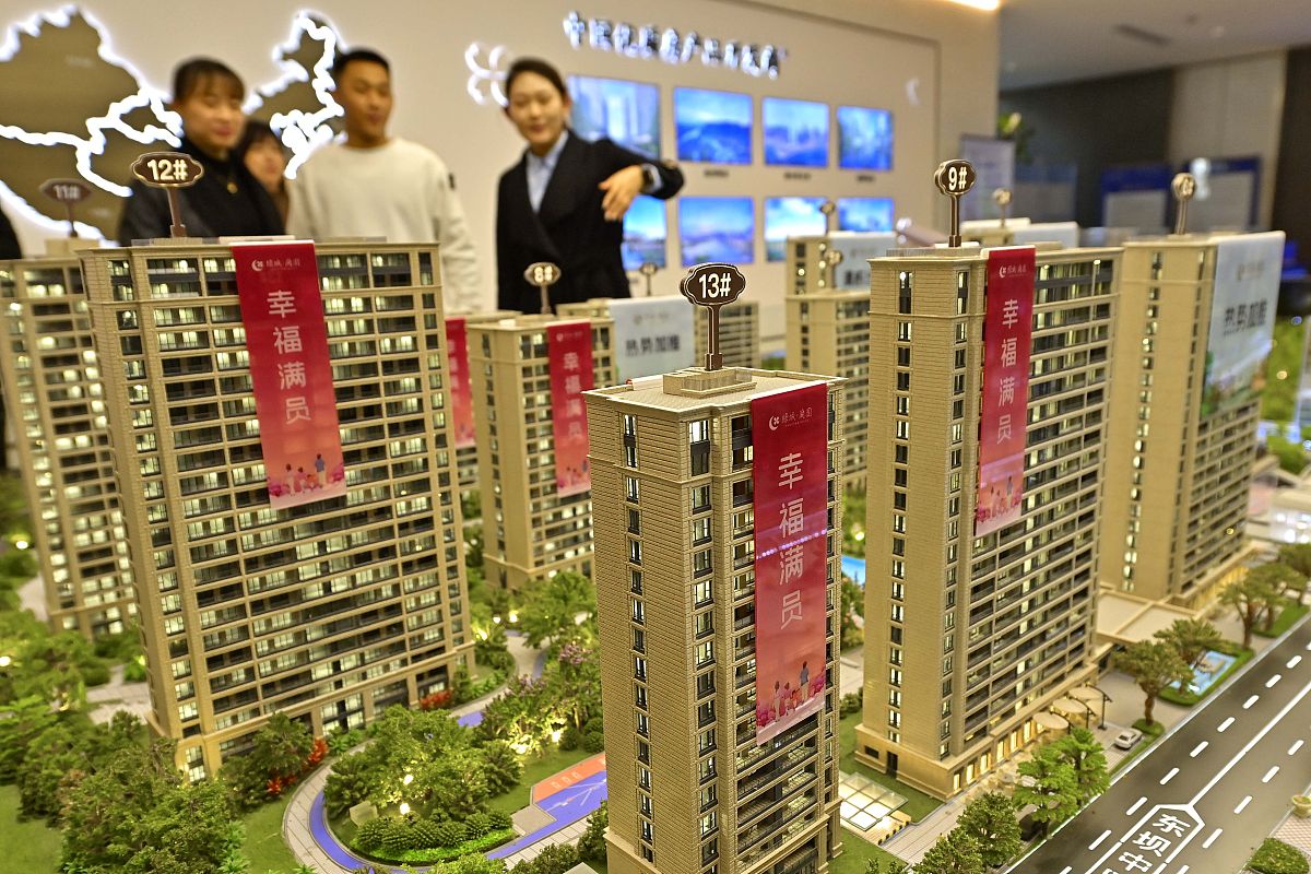 如果我是源滩国际社区的置业顾问应该怎么给客户推荐这个商铺