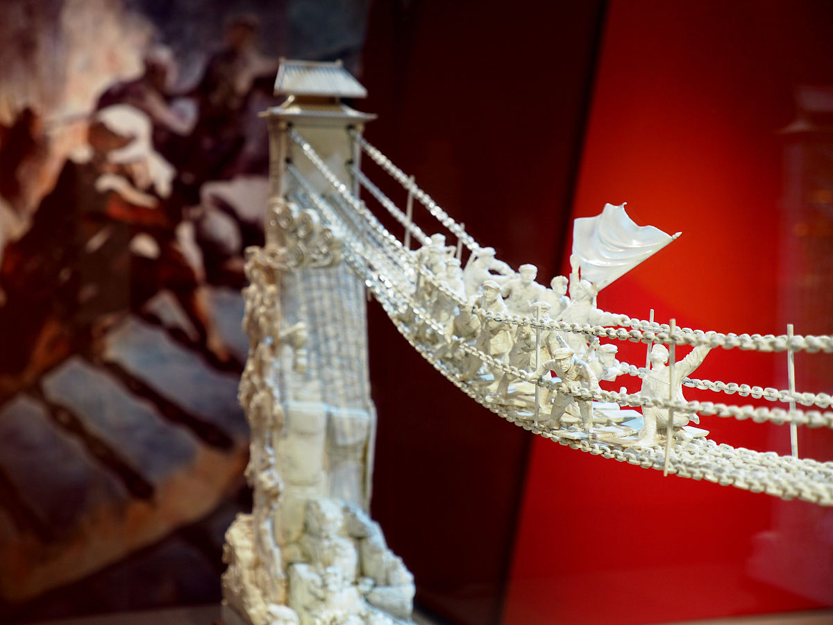 《飞夺泸定桥》绘本故事激发创意：孩子们搭建泸定桥的实践探索