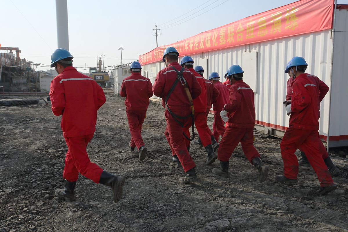 油田联合站危险因素1000字