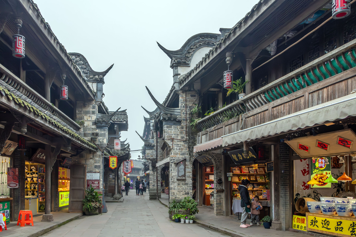 成都必游景点：名胜古迹、历史文化体验