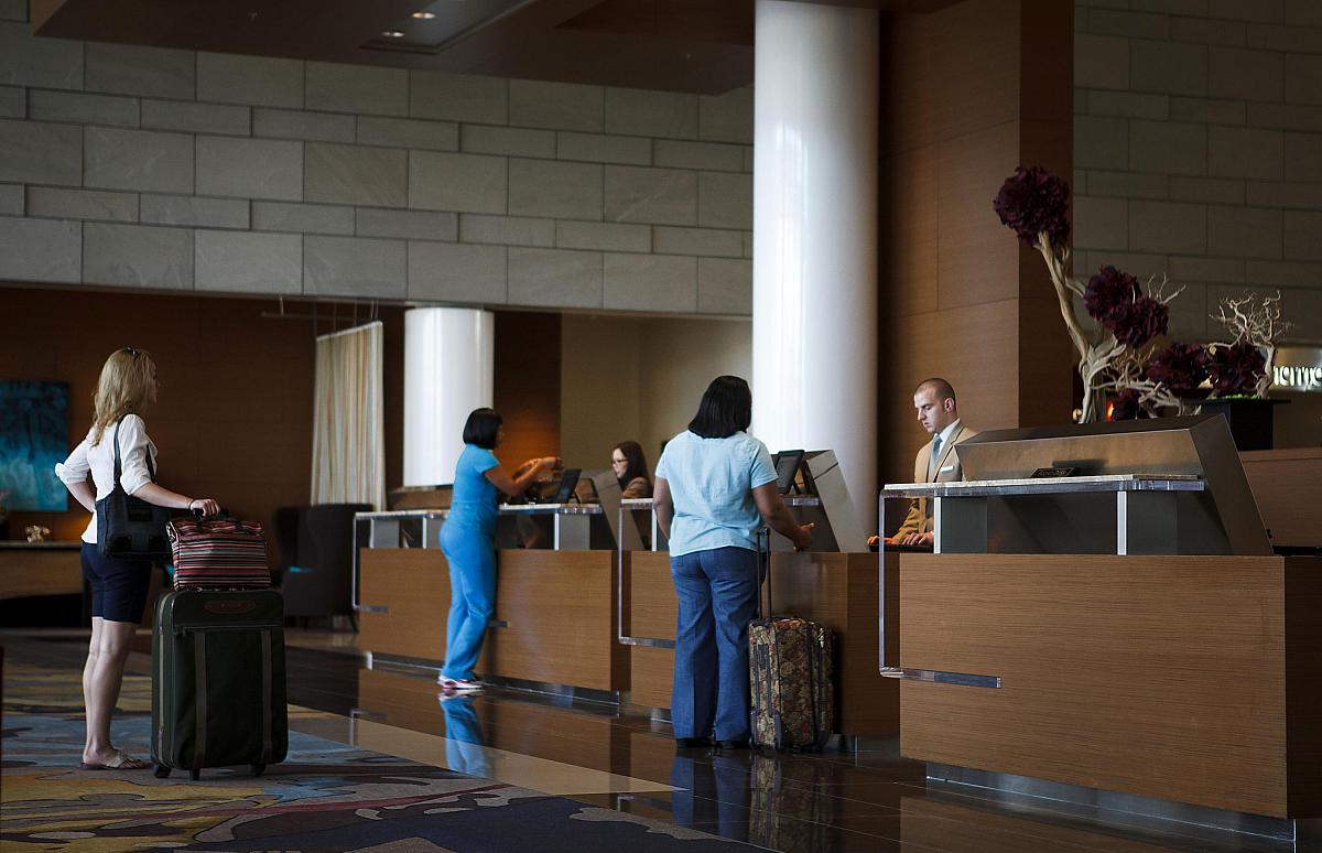 酒店自动叫醒服务顾客应该怎么说