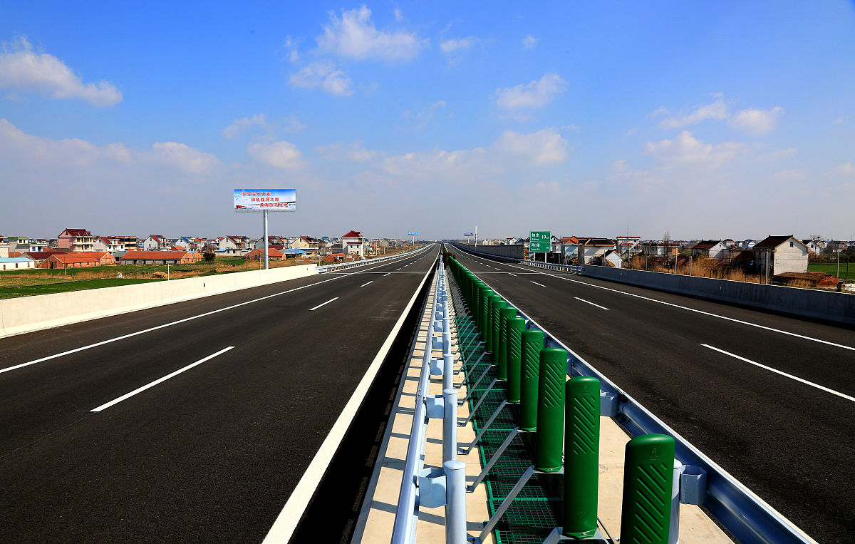 高速公路建设：工期长、投资效益滞后