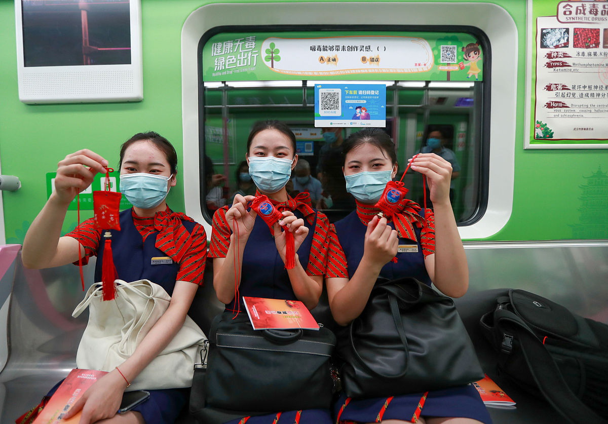 坐地铁要不要戴口罩？社会争议背后的理性思考