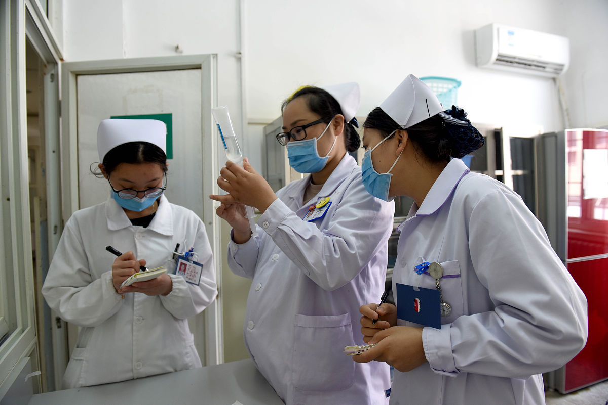 中建八局实习评价模板：工作表现、问题解决、纪律遵守