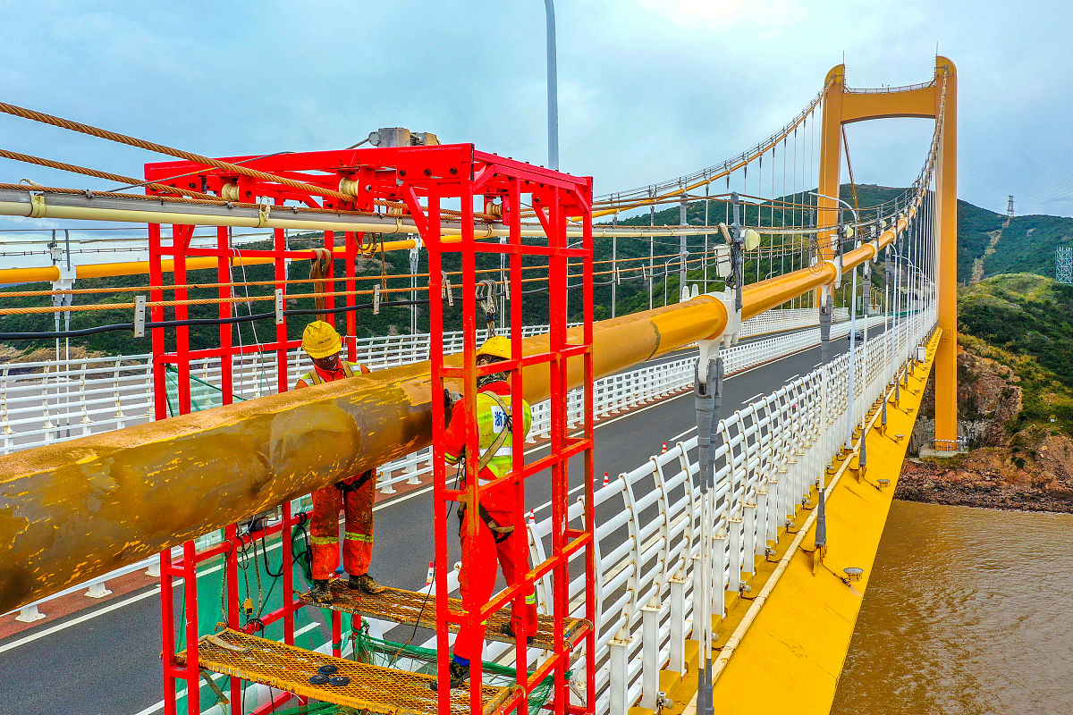 请简要概述一方通行和最后之作的人物形象并说说你认为一方通行与最后之作的感情是亲情还是爱情