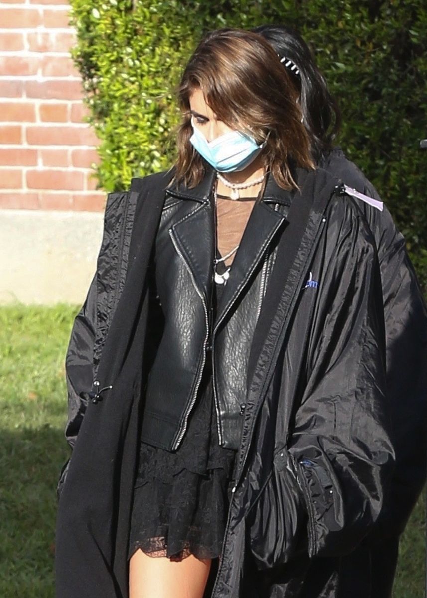 凯雅·杰柏(k<strong>a</strong>ia gerber)亮相电视剧《美国恐怖故事10》(american