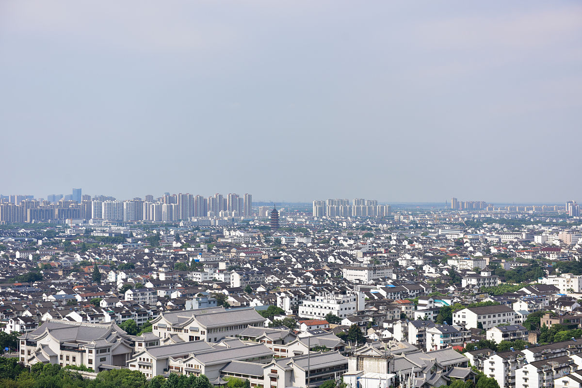 2020年7月19日,江苏苏州,俯瞰姑苏古城区,群楼耸立,错落有致.