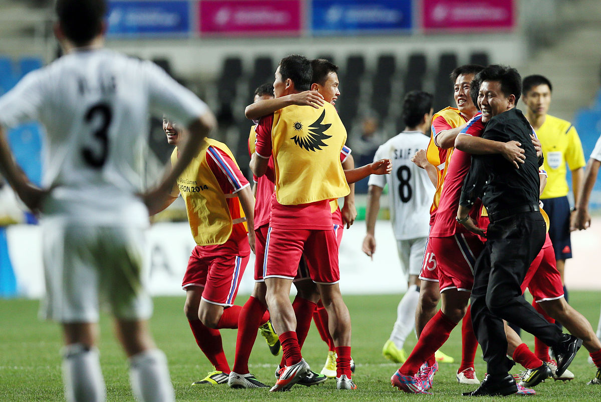 2014年9月30日,韩国仁川,2014仁川亚运会第11日男足半决赛,伊拉克vs朝