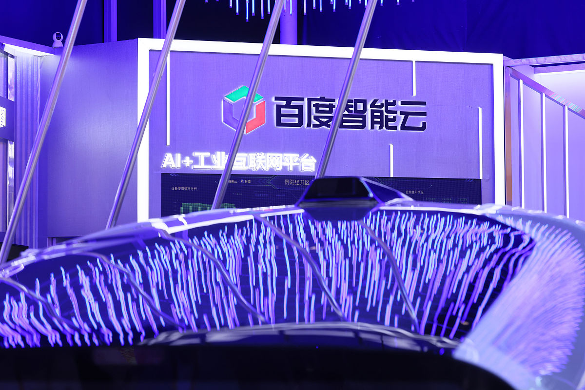 云端看秀：头排观赏时尚盛宴