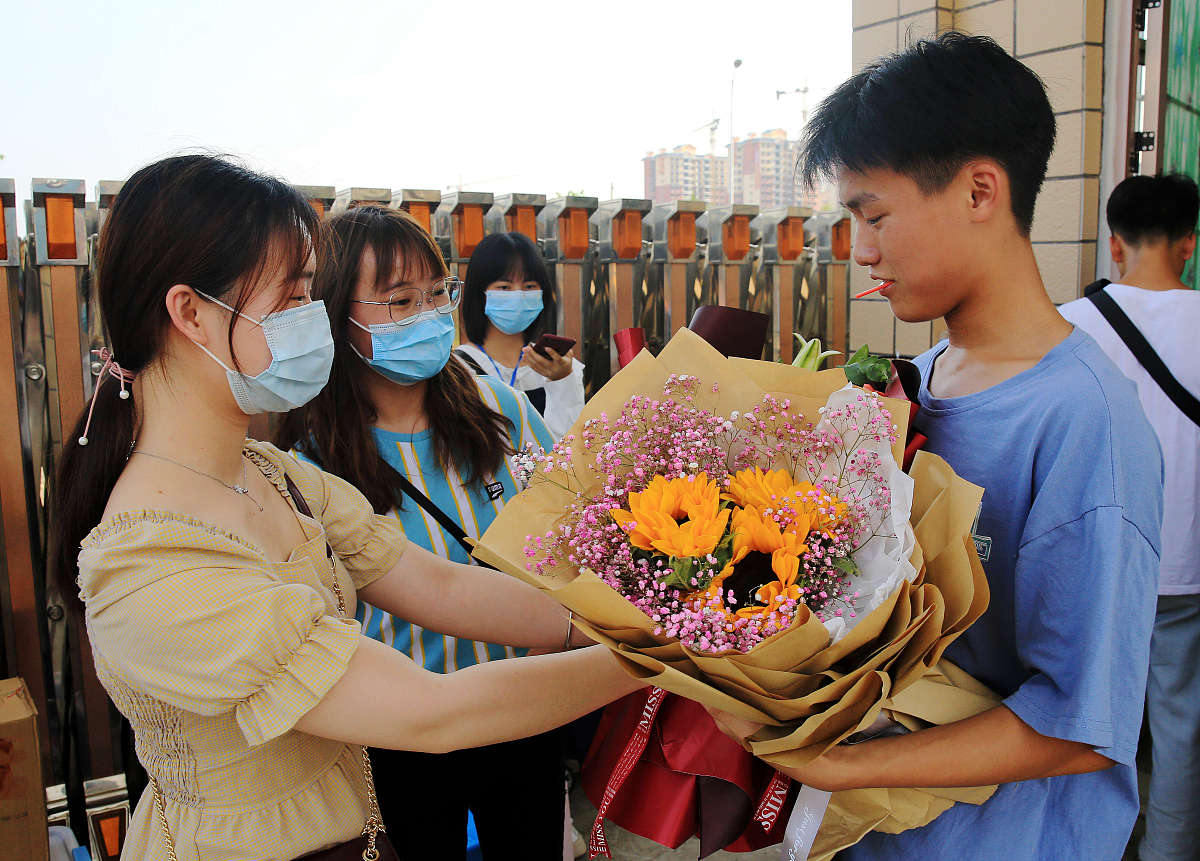 爸爸的姑姑的女儿的爷爷的弟弟的儿子叫什么？-亲属关系解析