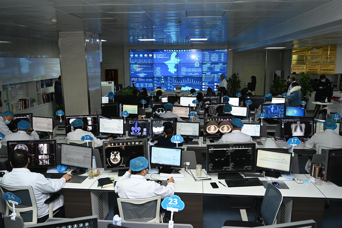 假设自己是一个大一学生请写一篇计算机参观实习心得字数在八百字左右