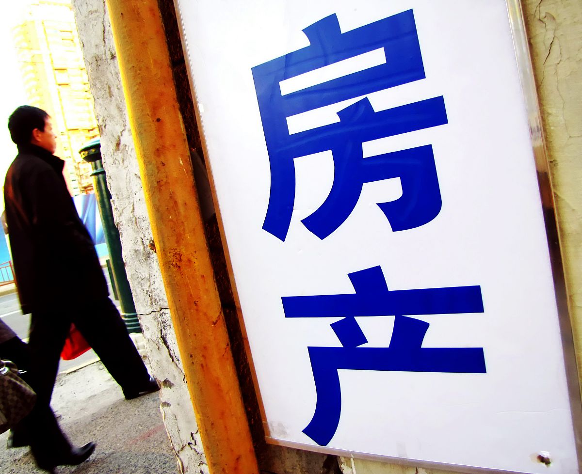 最后几单库存直接去拍直接去价格是可以住在我房间三天两晚直接去拍直接去刷新下面小房子我们店我们后台的话好像有点卡了直接去刷新下面小房子直接去拍就可以了如果你真的想咱们一个两件一晚的话咱们可以选择咱们两单的二号链接好不好咱们也可以选择我们的两单一号链接一号链接一单库存了朋友们今天给大家的这个价格真的是建议大家能多拍多囤了多拍可以退少拍没机会的好不好。帮我写一段内容和风格相似的文案250字以内。