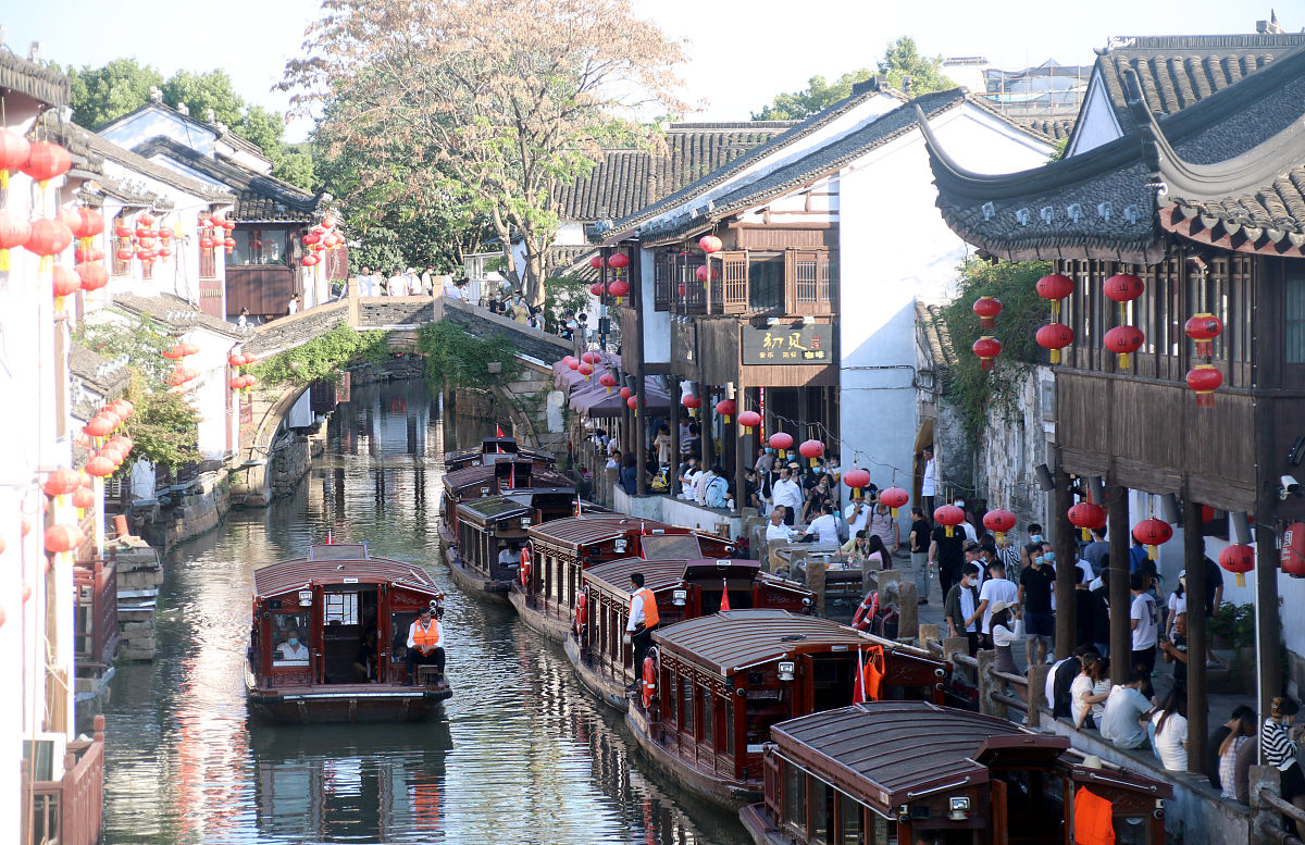探寻江南文化瑰宝：漫步江苏，体验8000年历史与现代交融