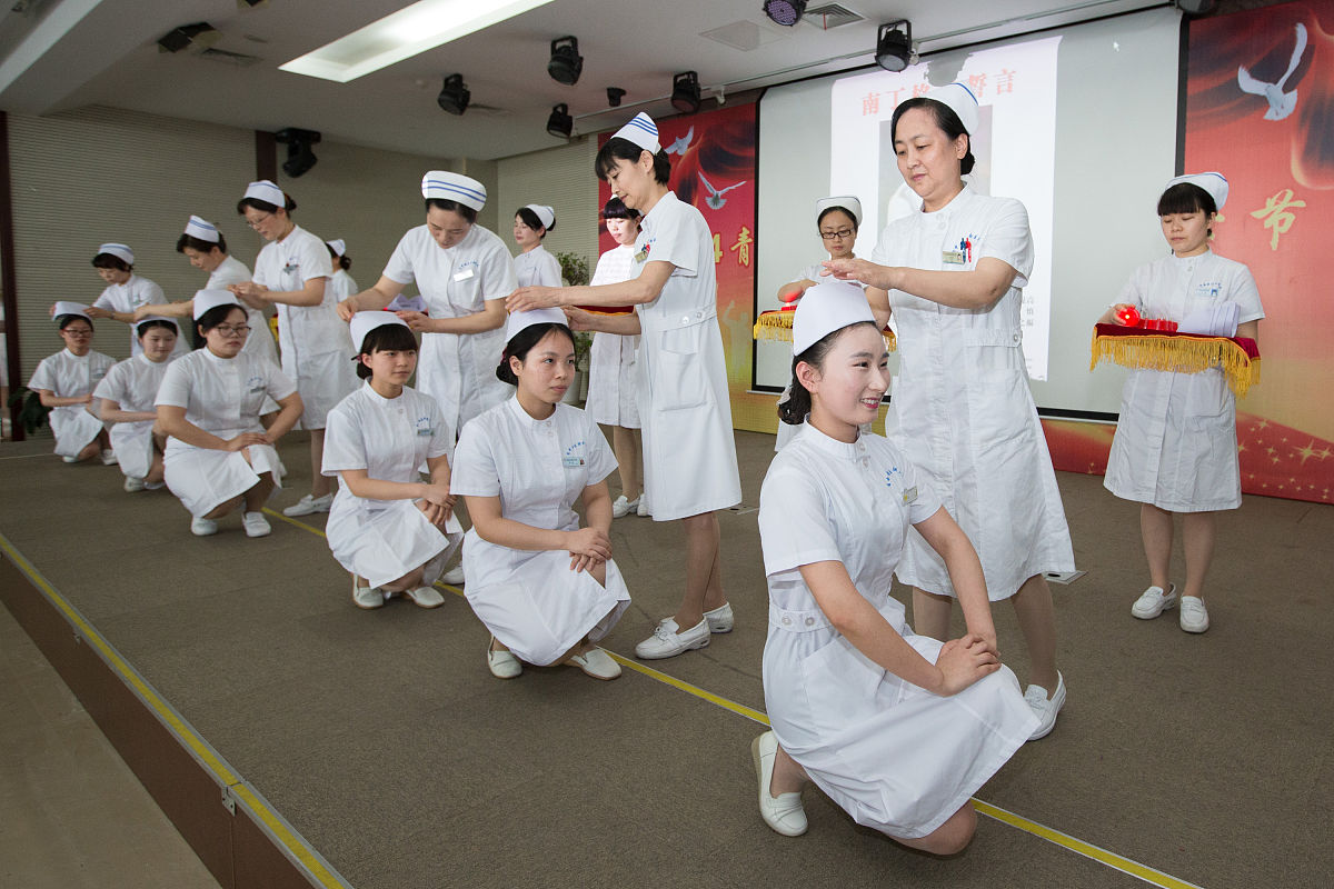 成都卫生专业学校就业前景分析：就业率、薪资、竞争力