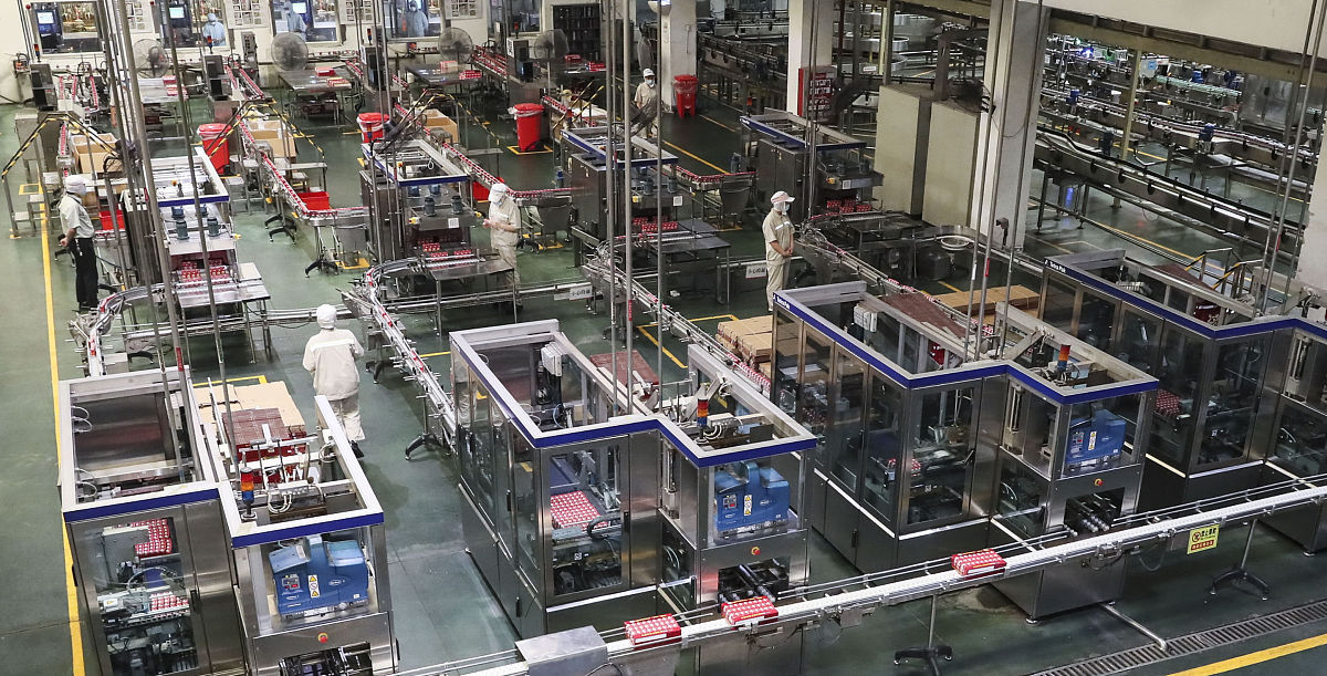 宁德时代在市场上表现强劲公司的销售收入、净利润等指标持续增长。