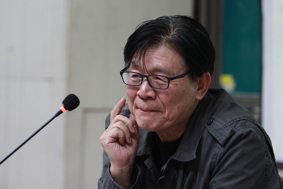 论述九年级学生语文课外阅读不足的原因不少于500字。