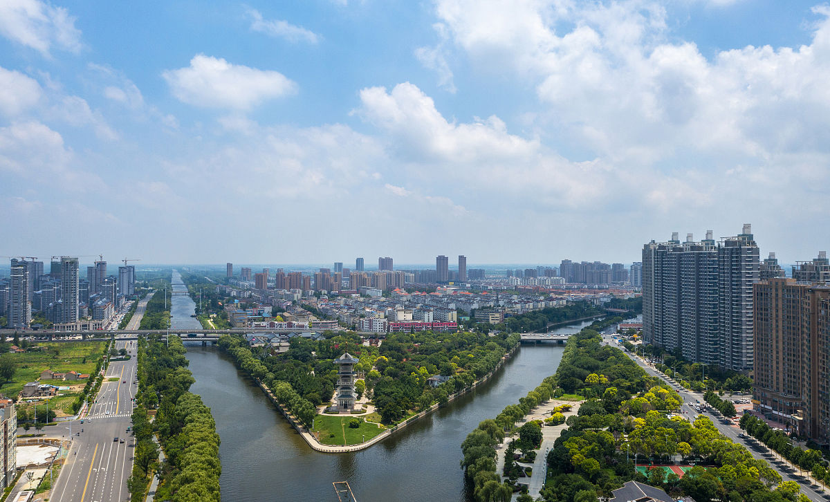 2021年7月22日,农历大暑,江苏省宿迁市泗洪县经过多日的阴雨天气后,迎