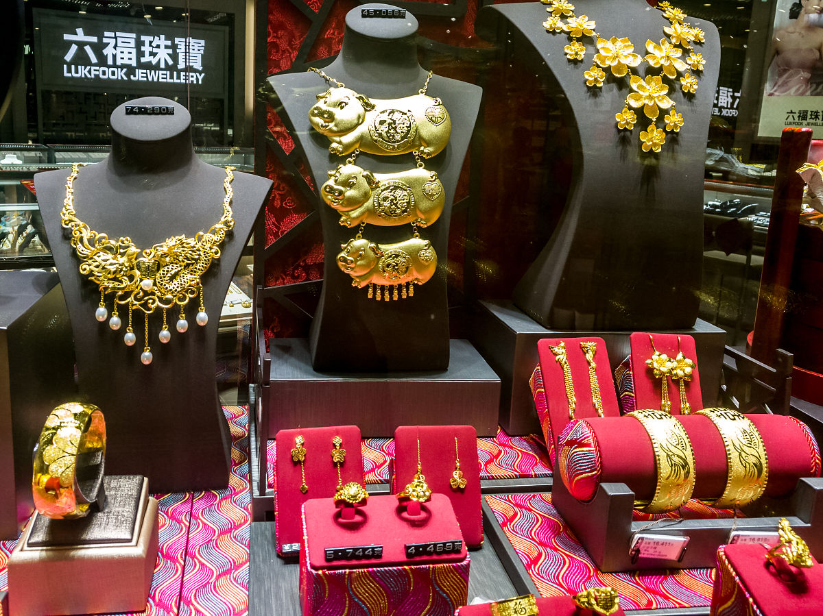 深圳水贝市场：君豪金业带您探索金银饰品宝藏