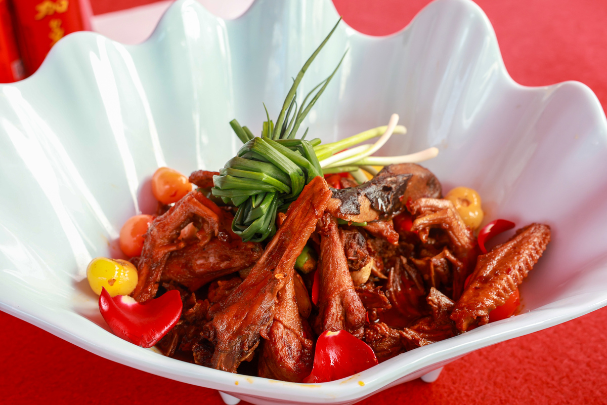 醉鹅：川菜经典，香醇酥脆