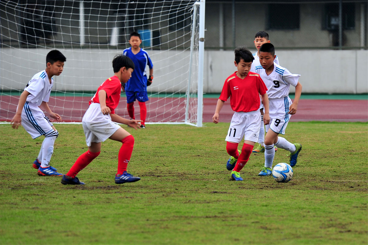 足球小将：经典足球漫画，燃情追梦