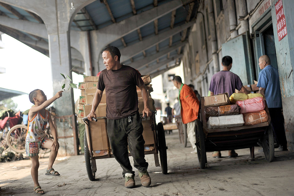 壮乡小莫的三叔为什么离开回答加拓展