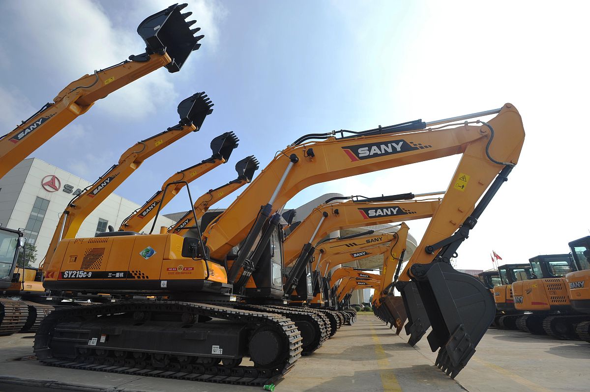 西安挖掘机技术培训：改变人生命运，开启高薪职业