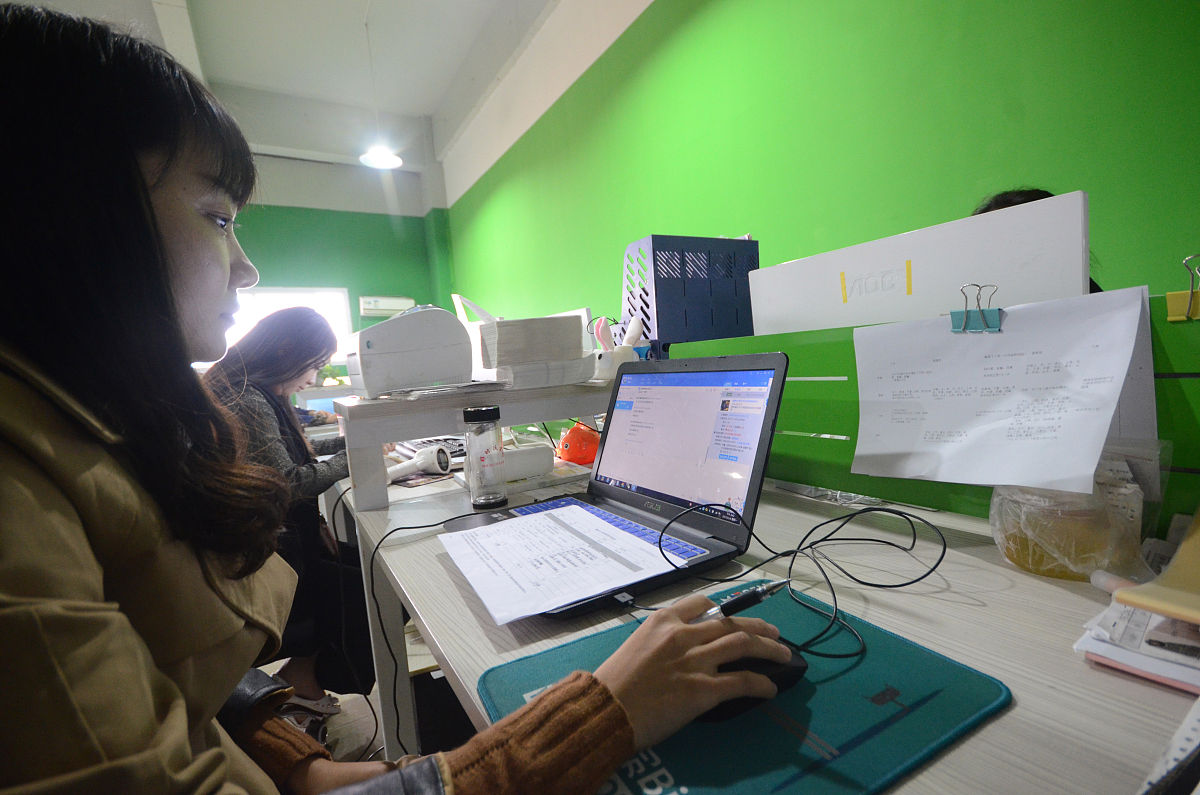 施耐德电气采购实习报告 - 5000字深度解析实践经验与收获