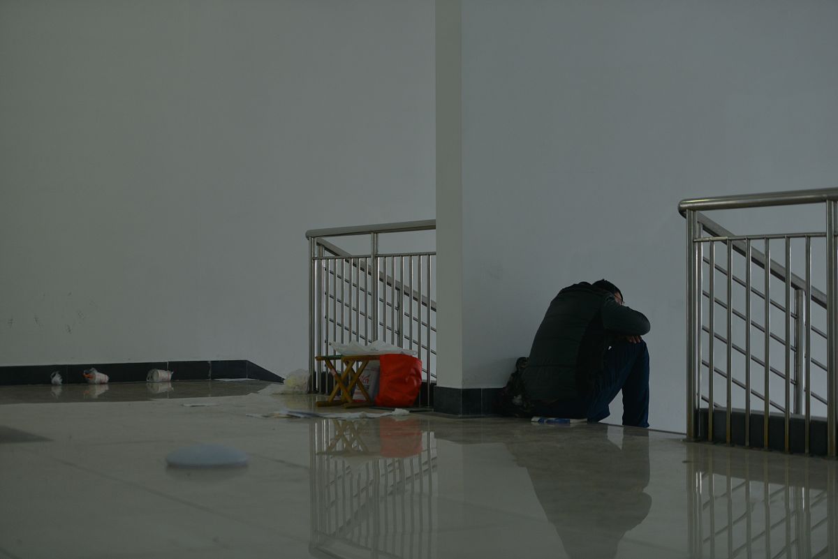 一句话总结

逗你以为别人在备战考研八年苦行僧？？
她肯定是八年表面慌慌张张实则跟肠道似的天天吃吃喝喝啊我看见这个新闻满是羡慕就你们还真分析她考研？？？