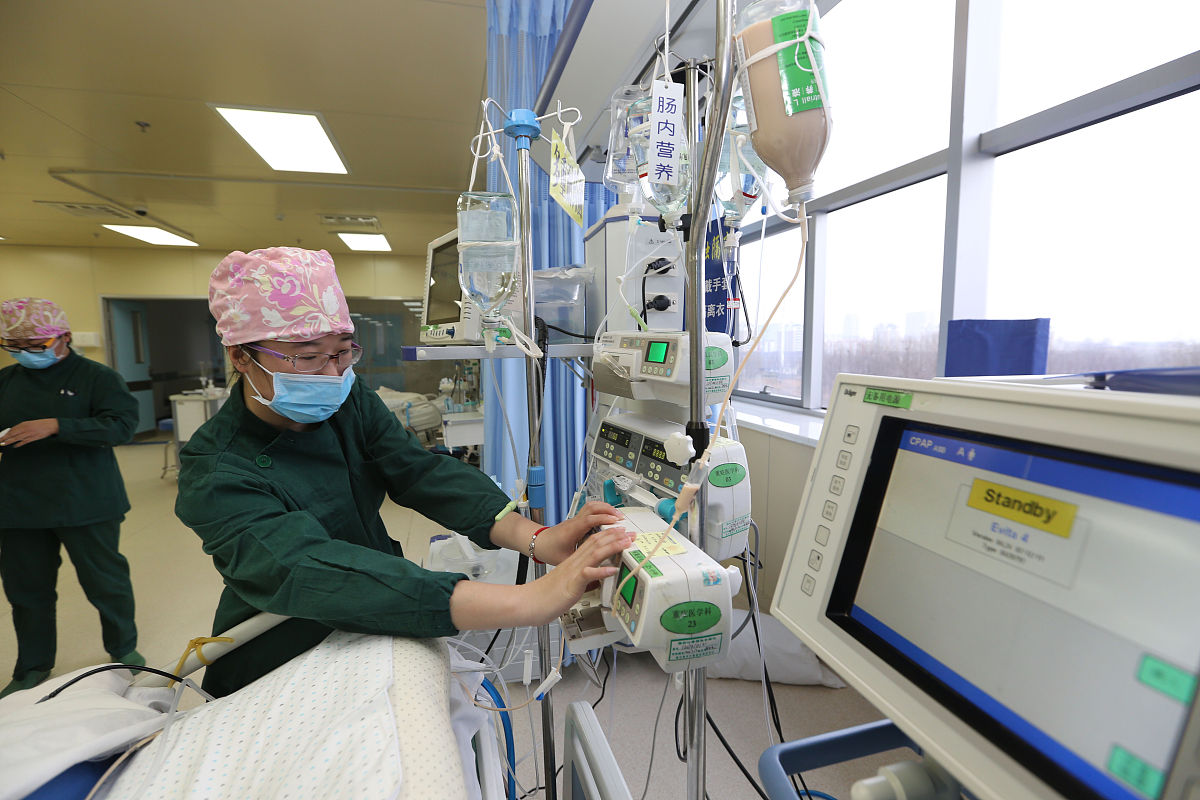 选择高级护理专业：职业发展方向和优势