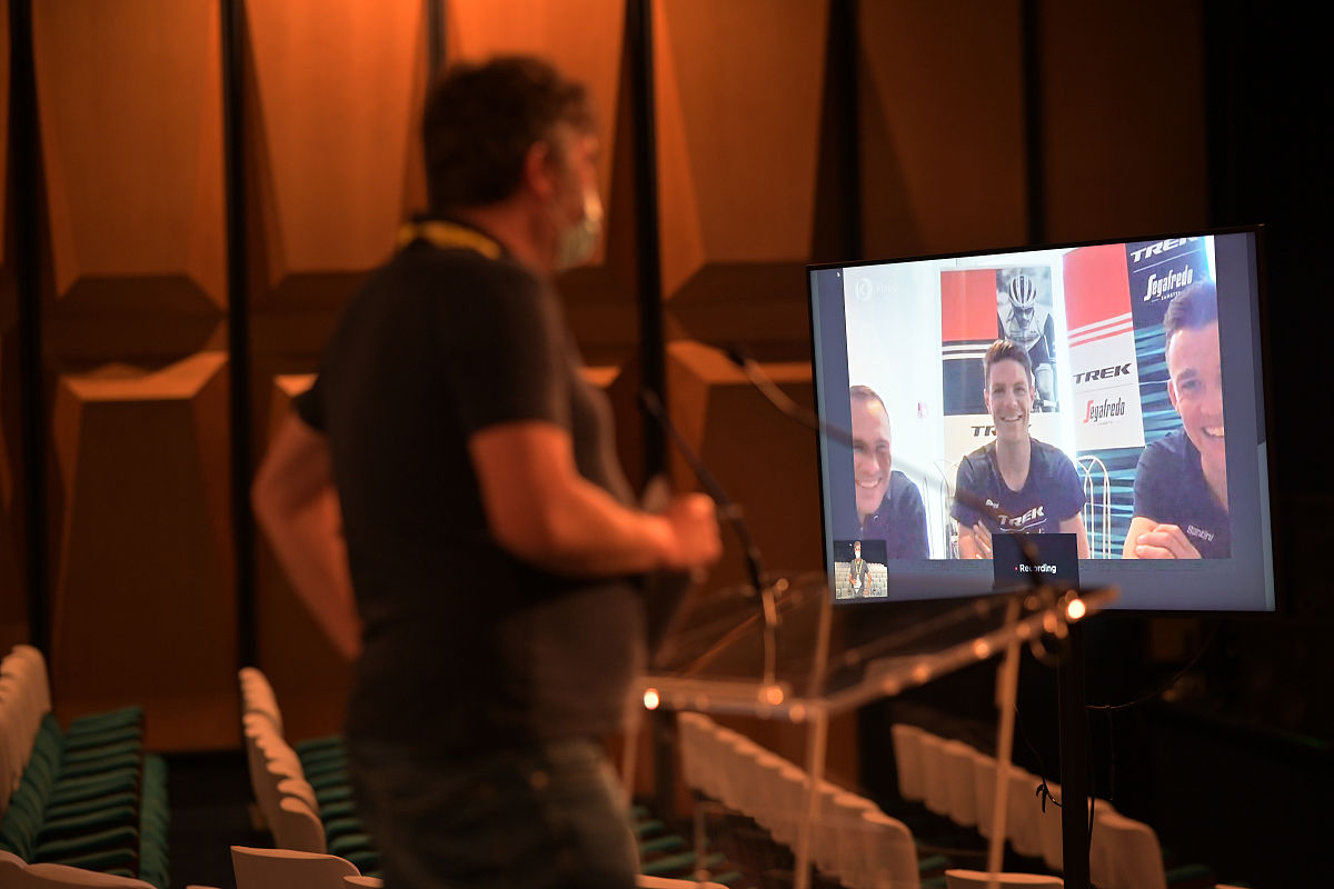 翻译上面这段话