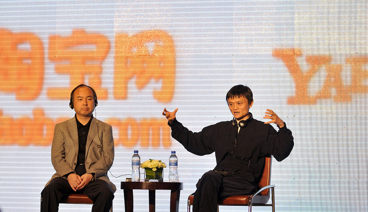 2010年5月10日,杭州,淘宝网成立7周年之际,阿里巴巴首席执行官马云和