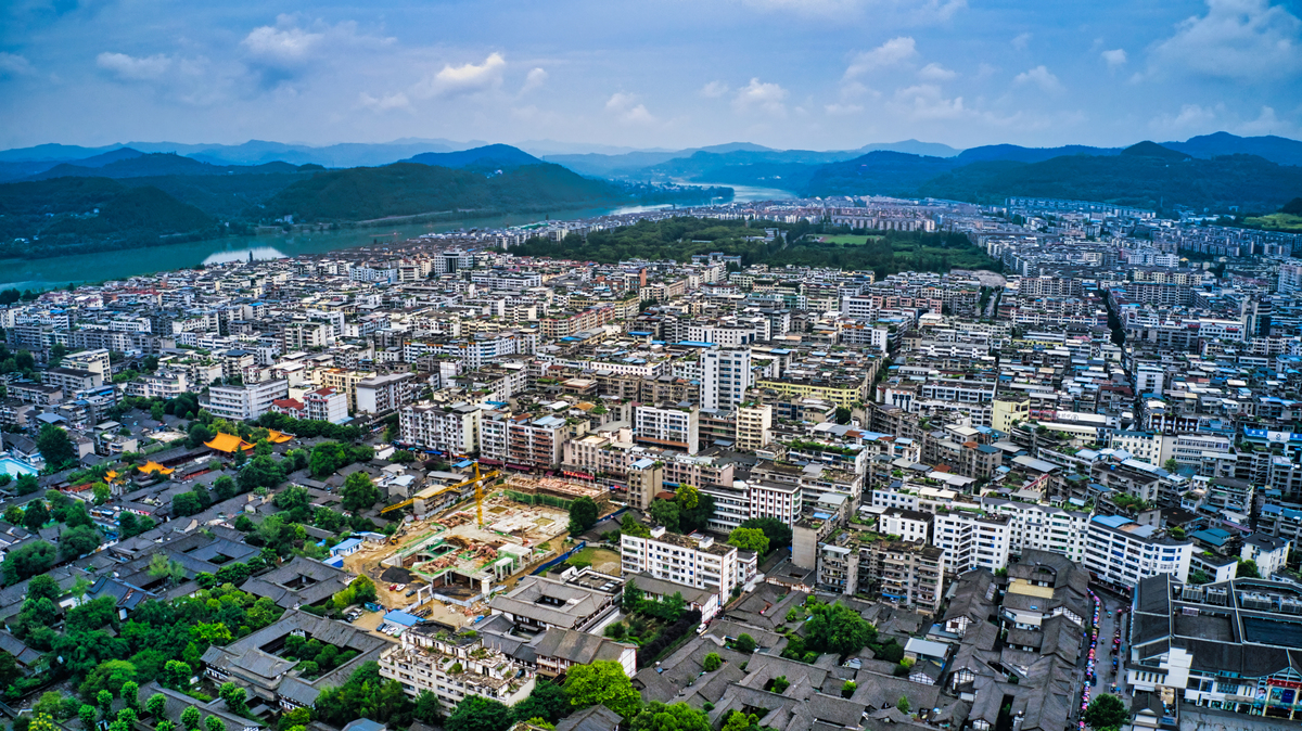 2019年6月25日,四川南充,阆中古城全景.阆中古城是