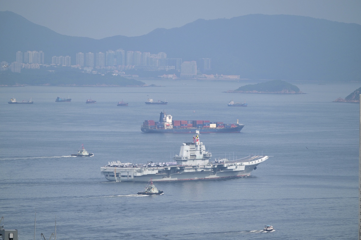 结合中国海上安全形势阐述国防建设重要性